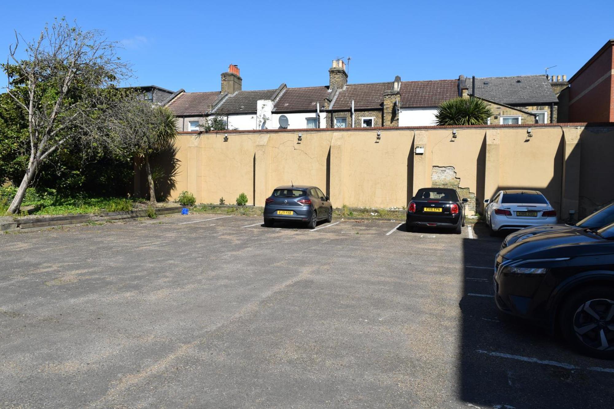 London Stratford - Spacious 2 Bed Flat With Secured Parking & Private Garden Buitenkant foto