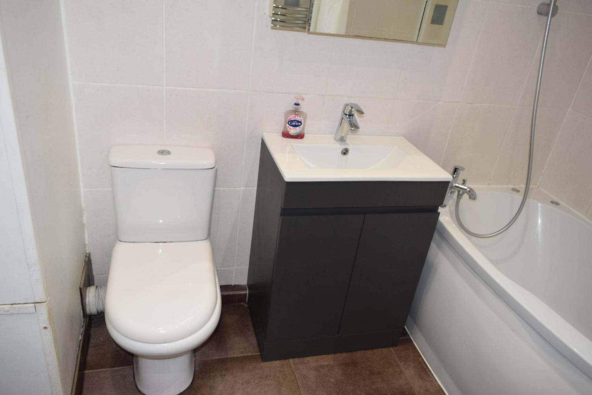 London Stratford - Spacious 2 Bed Flat With Secured Parking & Private Garden Buitenkant foto