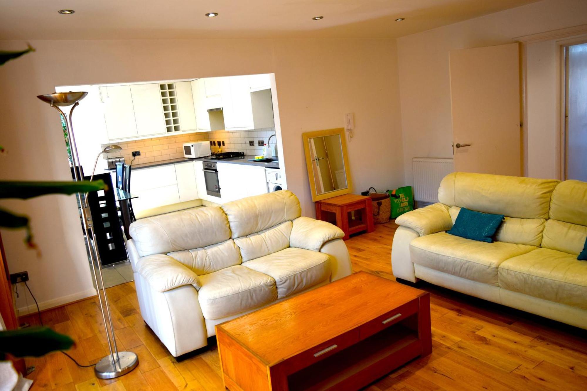 London Stratford - Spacious 2 Bed Flat With Secured Parking & Private Garden Buitenkant foto