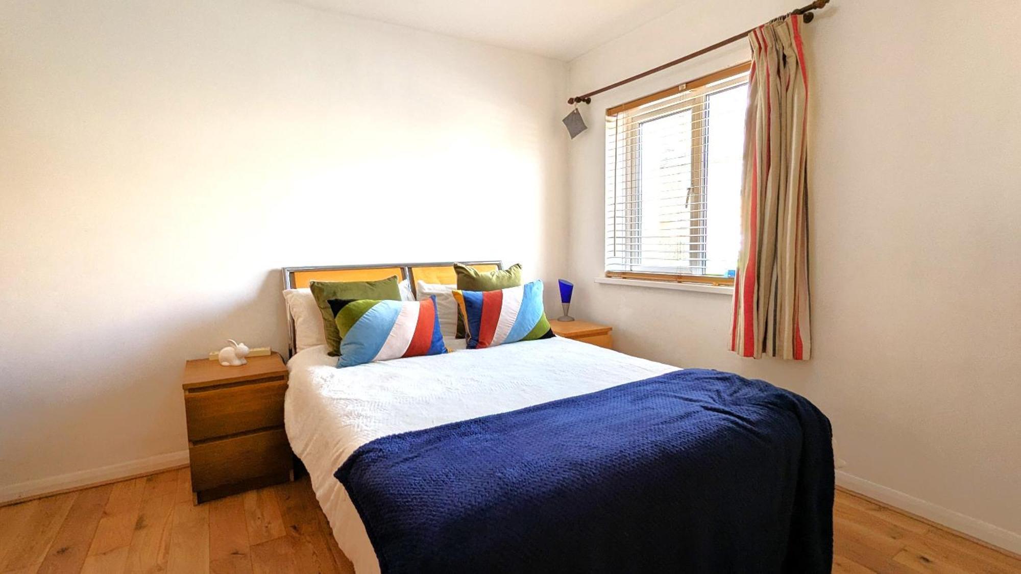 London Stratford - Spacious 2 Bed Flat With Secured Parking & Private Garden Buitenkant foto