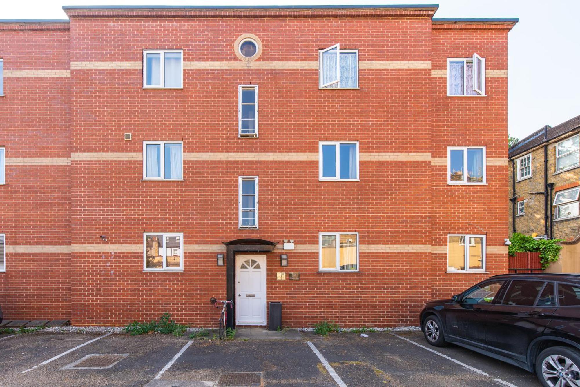 London Stratford - Spacious 2 Bed Flat With Secured Parking & Private Garden Buitenkant foto